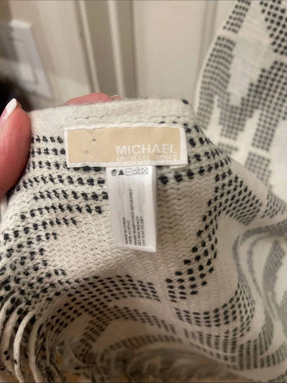 Michael Kors Black & White Logo Fringe Revisable Scarf 🧣